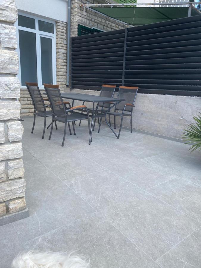Apartment Svemir Primošten Exterior foto